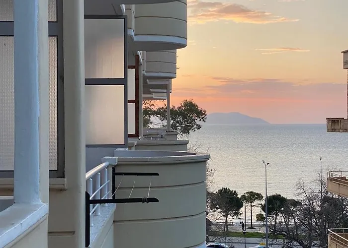 Sunny Vlorë